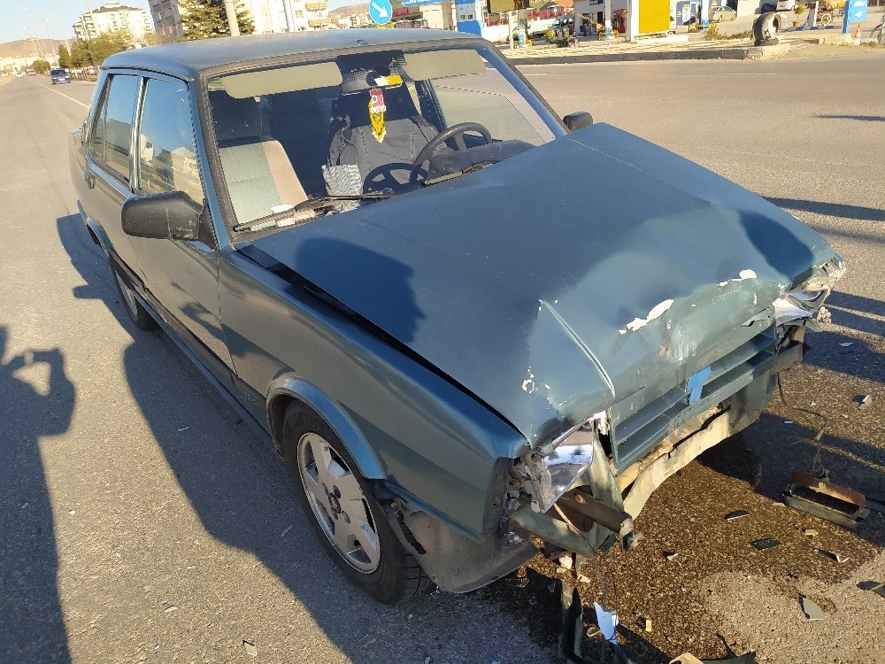 Aksaray’da 2 otomobil çarpıştı: 1 yaralı 