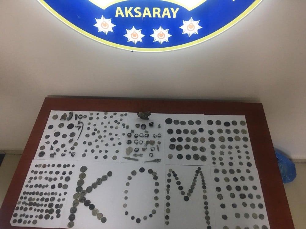 Aksaray’da 381 adet tarihi eser ele geçirildi: 5 gözaltı 