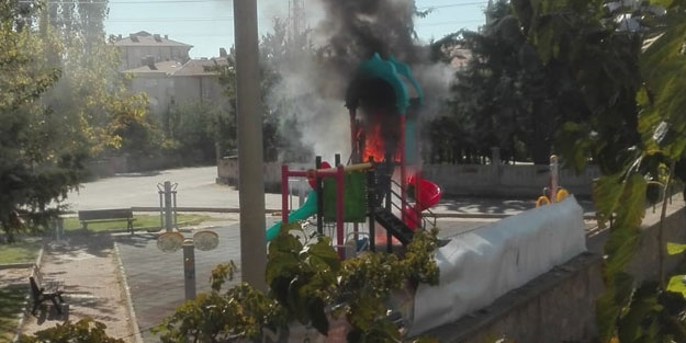 Aksaray'da çocuk parkında yangın