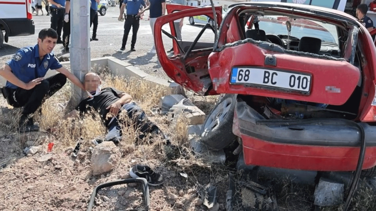 Aksaray'da feci kaza: Sınava giden iki araç çarpıştı!