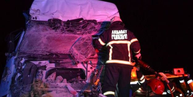 Aksaray'da iki tır çarptı: Yaralılar var