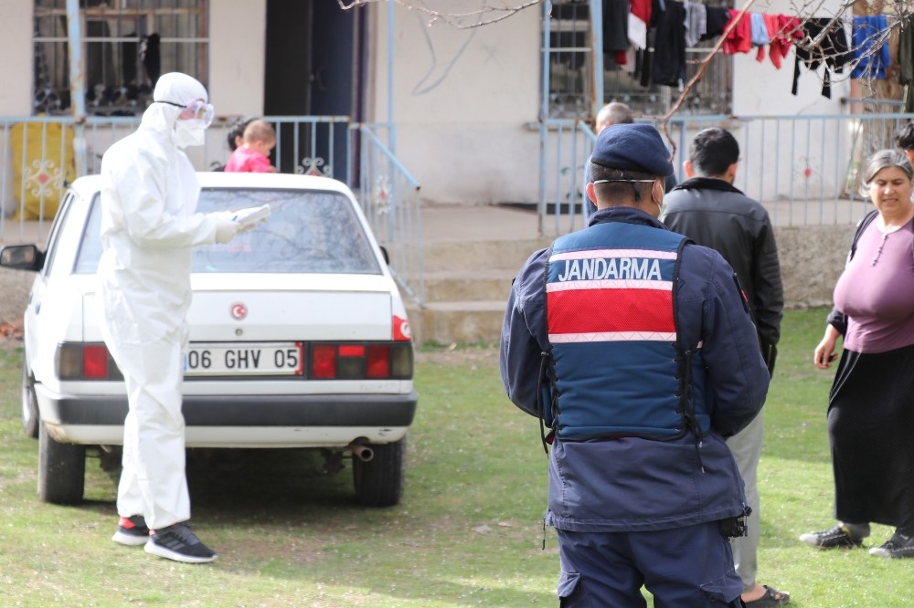 Aksaray’da karantina süresi dolan köy normal hayata döndü 