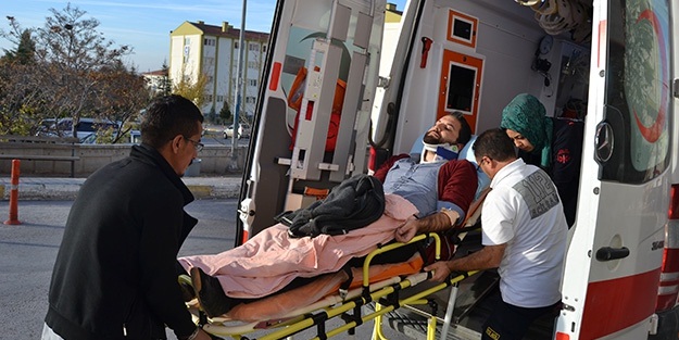 Aksaray'da minibüs takla attı: 11 yaralı