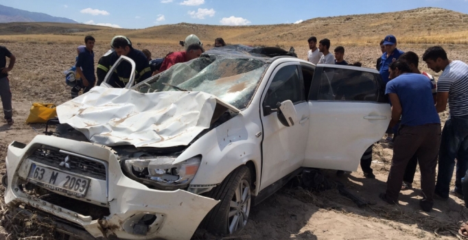 Aksaray'da otomobil takla attı: 5 kişi yaralandı