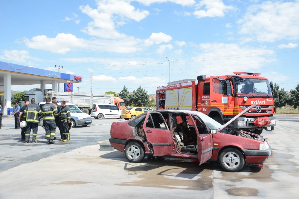 Aksaray’da otomobil yangını 