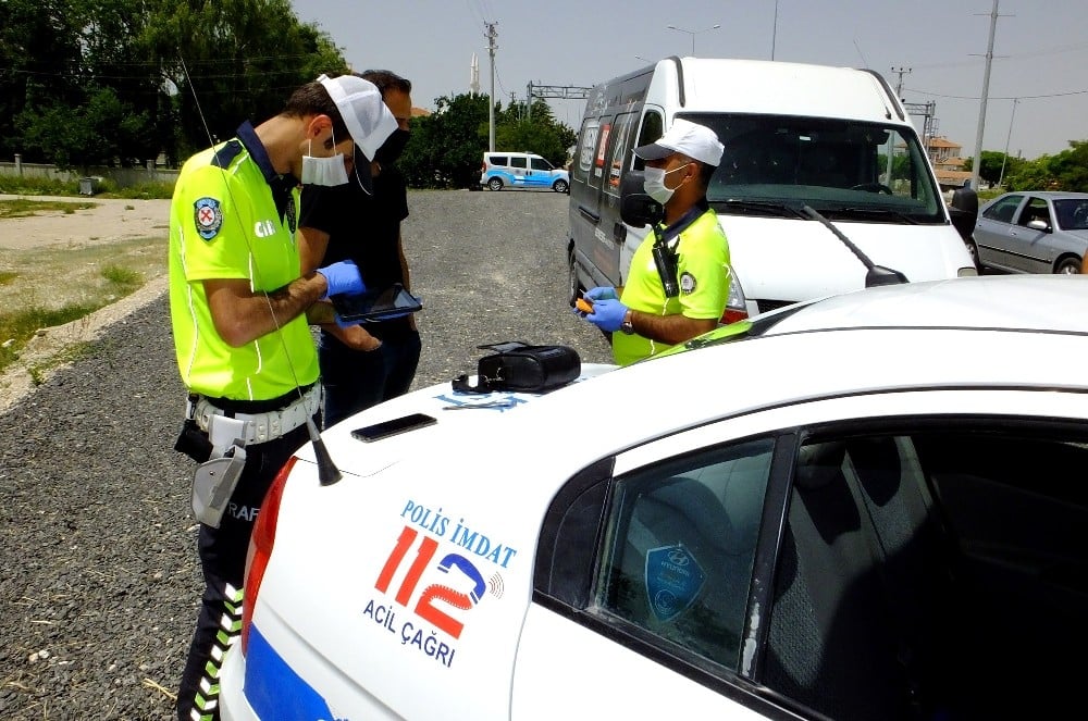 Aksaray’da polisin uygulamaları sürüyor 