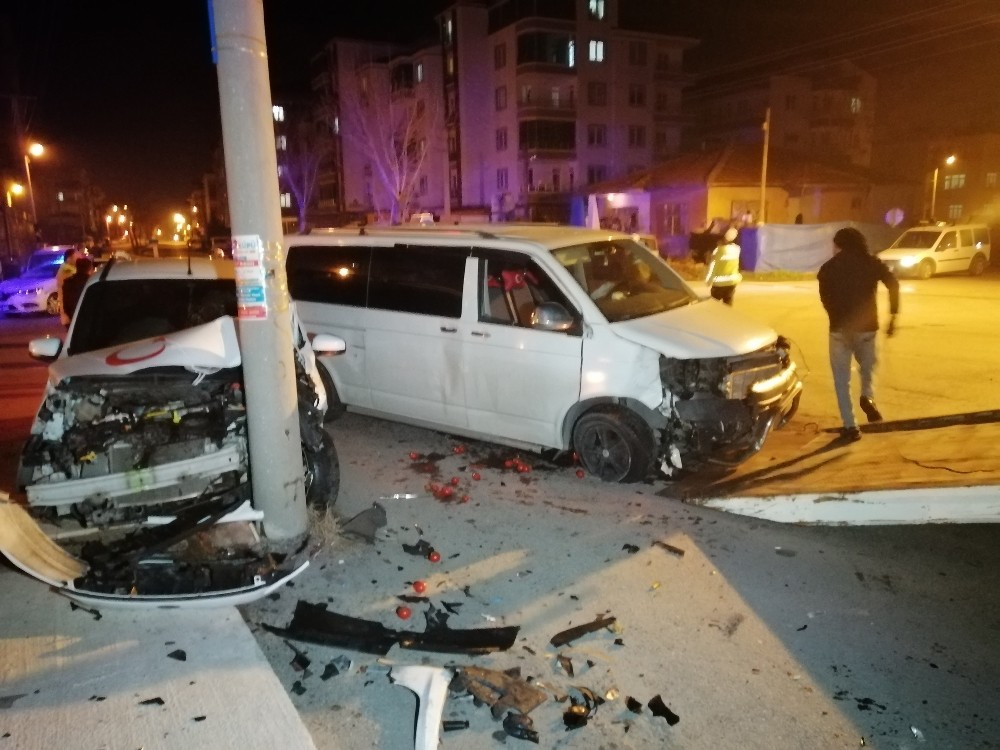 Aksaray’da trafik kazası: 4 yaralı 