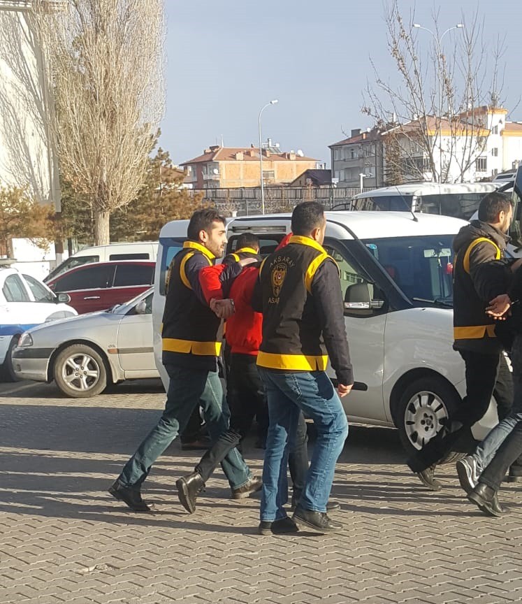Aksaray’da yakalanan 3 gaspçı tutuklandı 