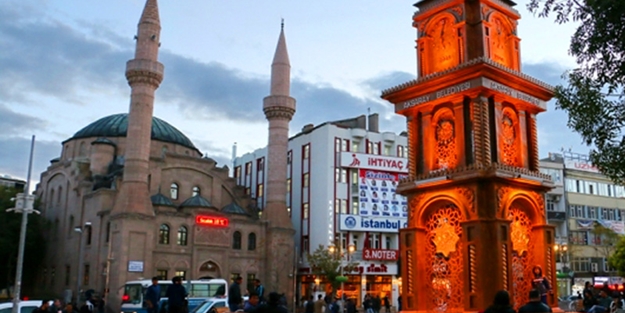 Aksaray'ın nadide simgesi: Saat Kulesi