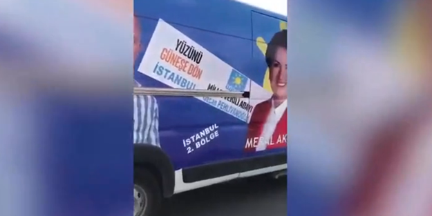 İyi Parti minibüsünde öyle bir şarkı çaldı ki...