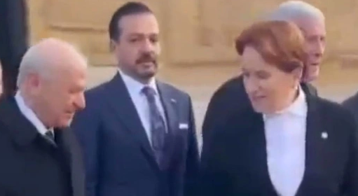 Akşener konuşurken ağzını eliyle kapattı! Bahçeli’ye ne dedi! Anıtkabir’de MHP liderini gülümseten sözler