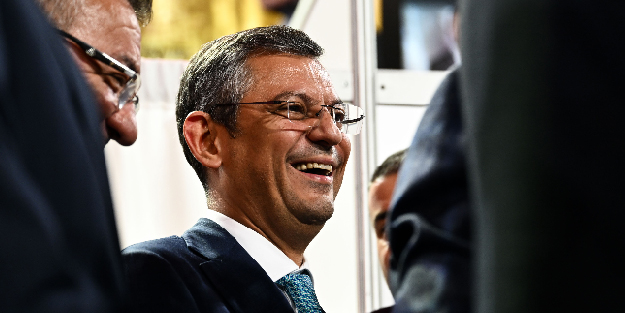 Akşener ve Babacan'a öyle Karamollaoğlu'na böyle! Özgür Özel'den muhalefete farklı tarife