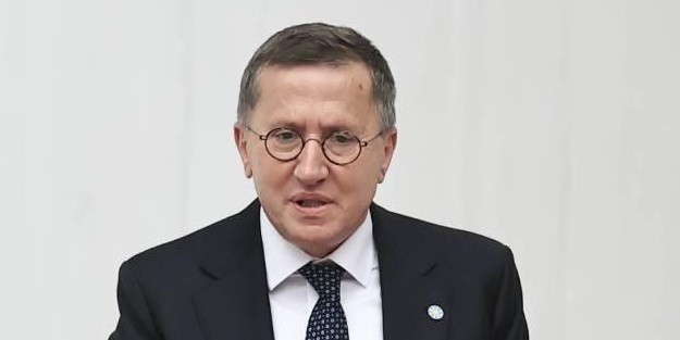 Akşener yine yaptı yapacağını! Lütfü Türkkan'a 'küfür' ödülü