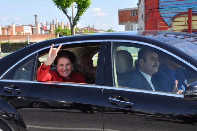 Akşener'e 300 araçlık konvoy