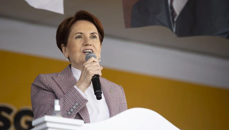 Akşener’i, “kumar masası” deyip terk ettiği masaya dönmeye ikna eden isim bakın kim çıktı