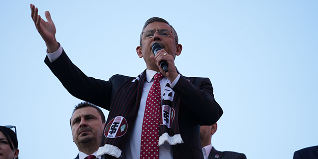 Akşener'in 'bana abla demeyin' dediği Özgür Özel'den büyük arsızlık