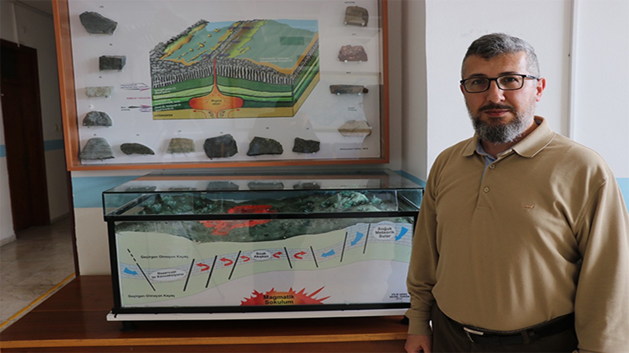 Aktif olarak devam ediyor O ilçede bir yılda 5 bin 500 deprem oldu