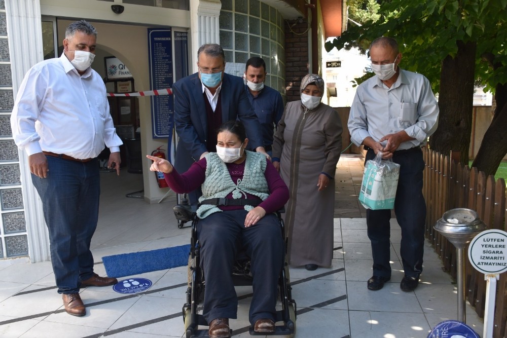 Akülü sandalyesine Yunusemre ile kavuştu 