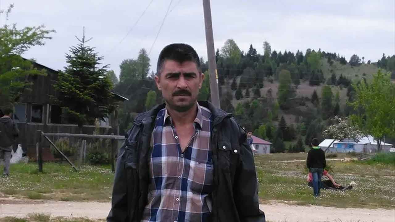 Akyazı'da iş yerinde acı veda! Fabrikada mesai başındayken ansızın fenalaşan işçi, geçirdiği kalp kriziyle hayatını kaybetti!