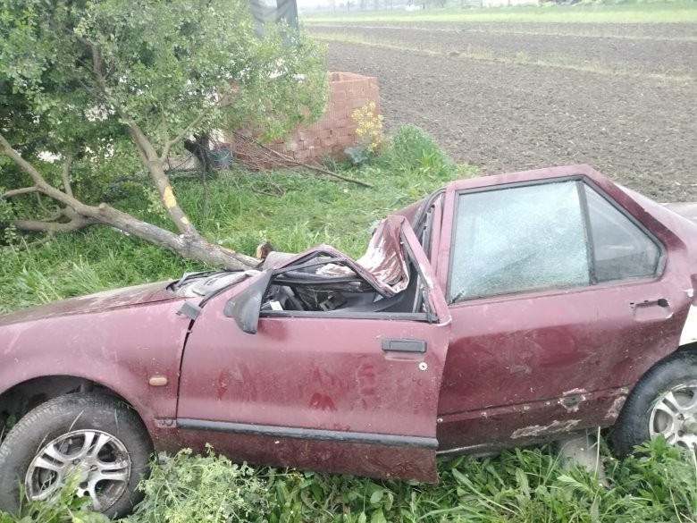 Akyazı’da otomobil şarampole yuvarlandı: 1 yaralı 