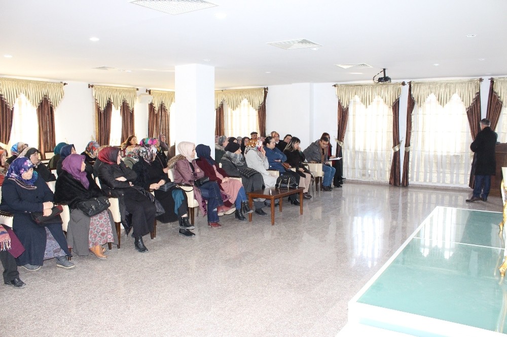 Akyurt Belediyesi kadınların yanında 