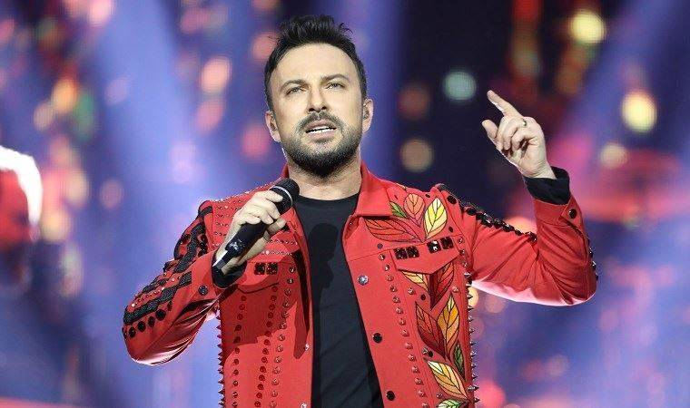 Al sana solak ahlakı! Tarkan, milleti böyle uyutuyor