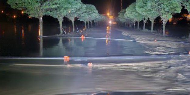 Alaca’da sağanak yağış hayatı felç etti