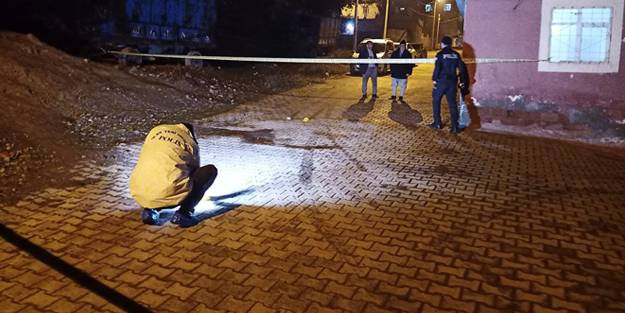 Alacak verecek tartışması kanlı bitti: 1 ölü, 1 ağır yaralı