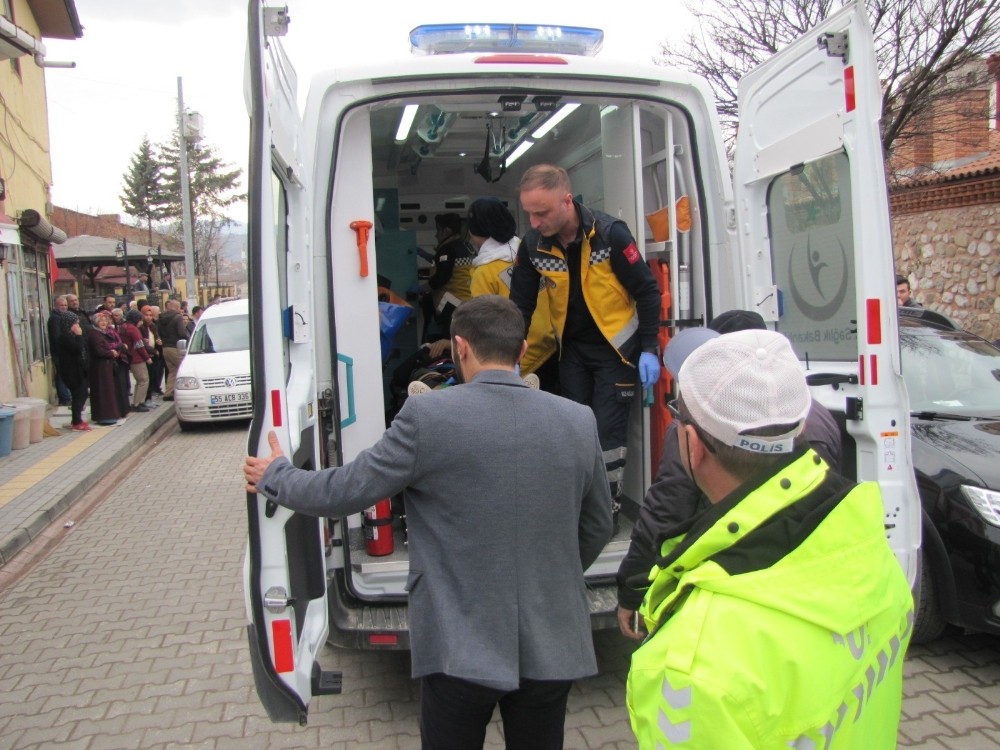 Alacak-verecek tartışmasında kan aktı: 3 yaralı 