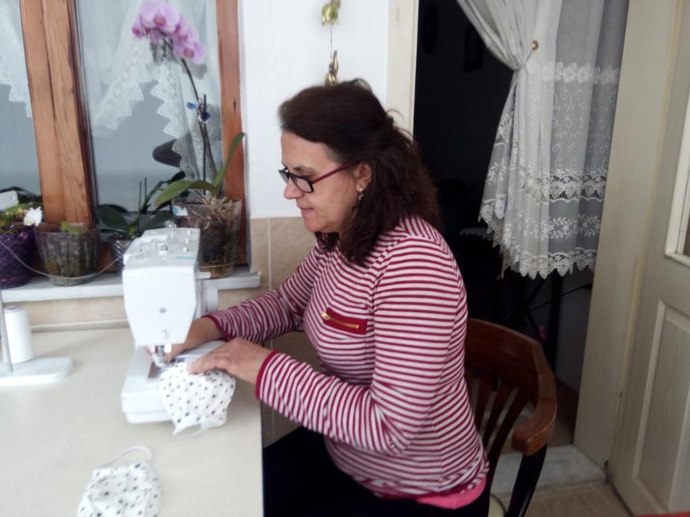 Alaçam HEM’de maske üretimi 