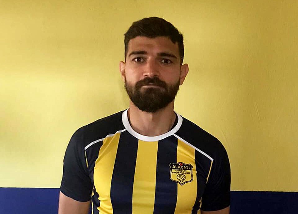 Alaçatıspor, Çeşme Belediyespor’un forvetini transfer etti 