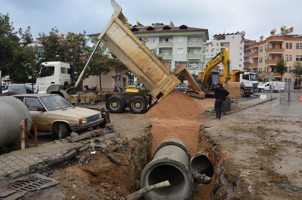 Alanya Sanayi Sitesi’nin yağmur suyu sorunu çözülüyor 