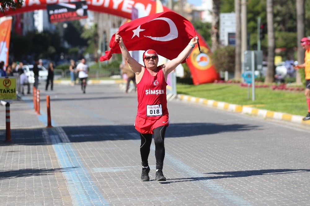 Alanya’da 20. Atatürk Koşusu yapıldı 