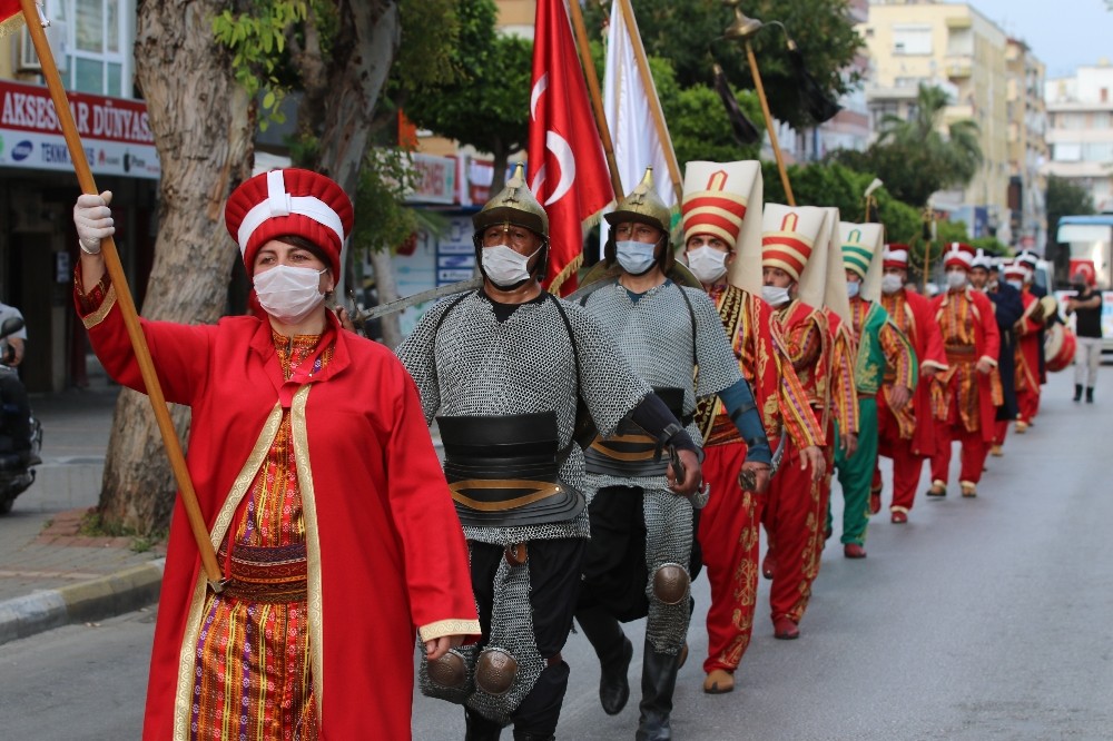 Alanya’da 23 Nisan’a mehterli kutlama 