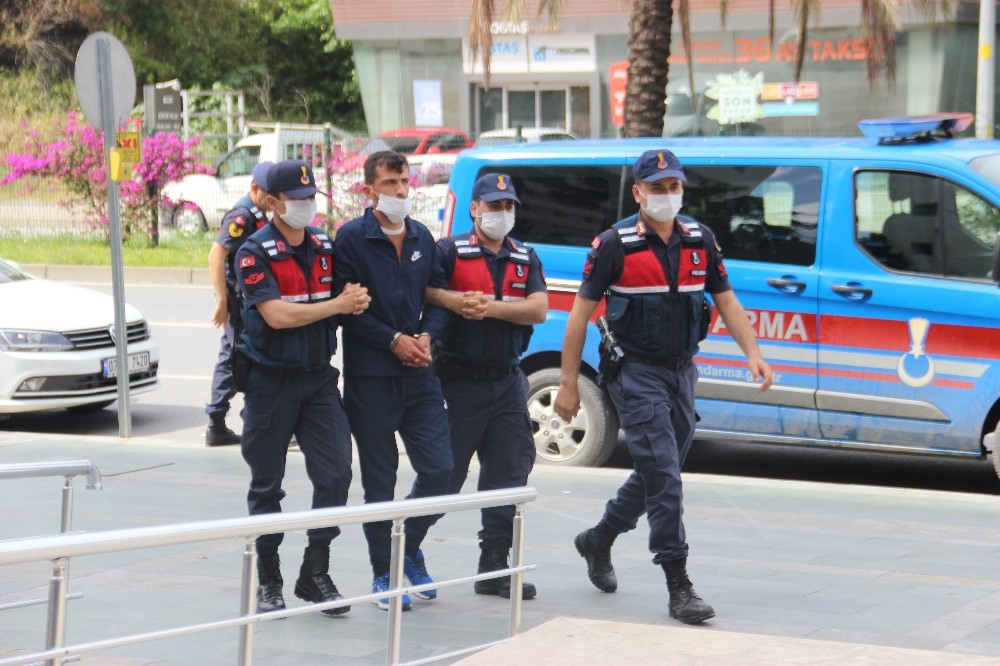 Alanya’da alacak tartışması kanlı bitti 