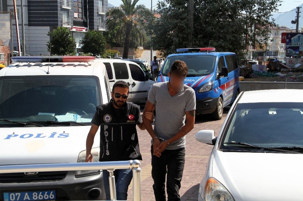 Alanya’da eve uyuşturucu baskını 