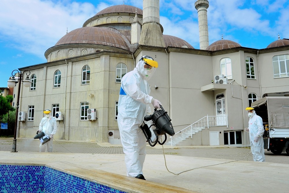 Alanya’da ibadet alanları dezenfekte edildi 