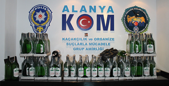Alanya’da kaçak içki operasyonu 2 kişi gözaltında