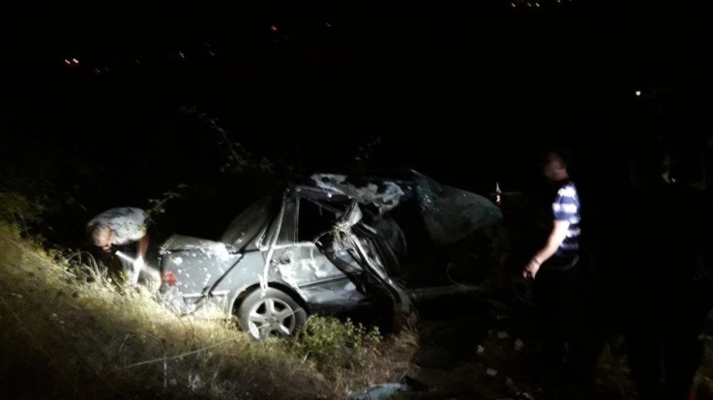 Alanya’da kontrolden çıkan otomobil takla attı: 3 yaralı 