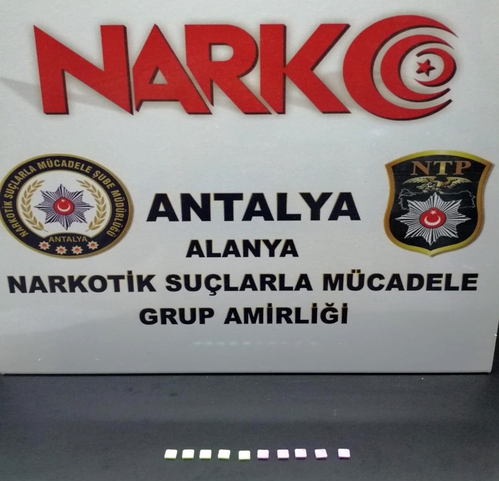 Alanya’da otomobilde uyuşturucu baskınına 1 tutuklama 