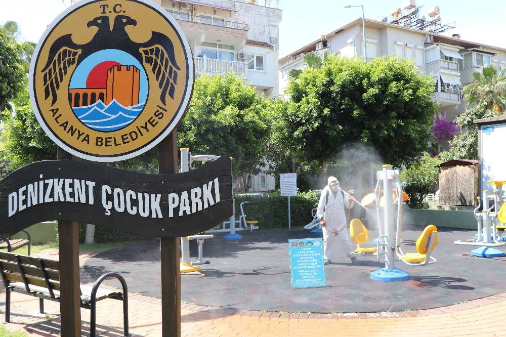Alanya’da parklar çocuklar ve gençler için hazırlanıyor 