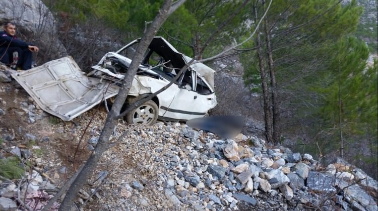 Alanya'da trafik kazası: 2 kişi öldü