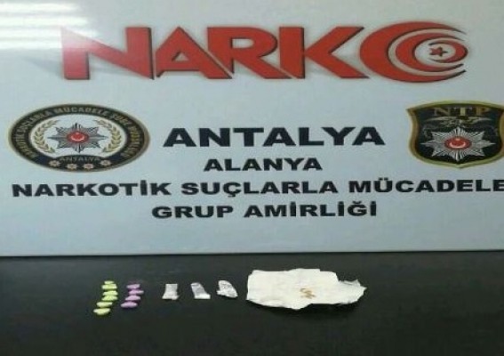 Alanya’da uyuşturucu operasyonu: 3 gözaltı 