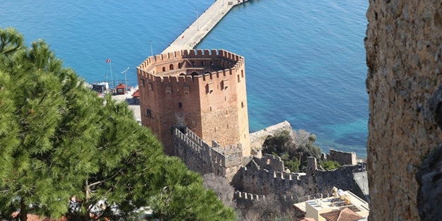 Alanya'nın tarihi simgesi: Kızıl Kule