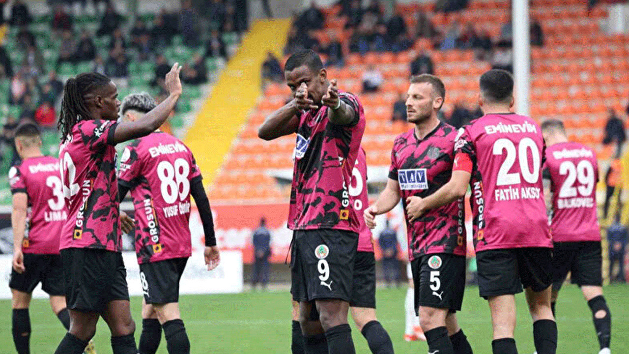 Süper Lig maçında gol yağmuru! Tam 9 gol atıldı