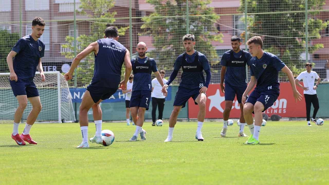 Alanyaspor, Beşiktaş maçı öncesi hazırlıklarını tamamladı
