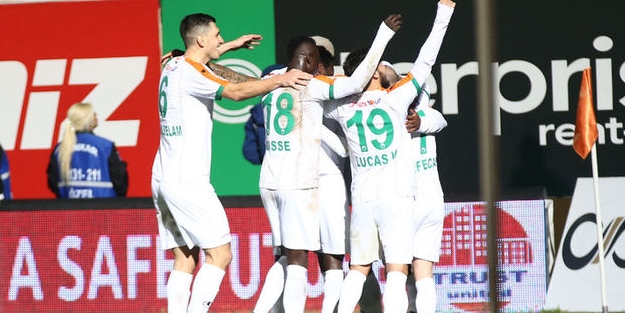 Alanyaspor Galatasaray'ı elinden kaçırdı: 1-1!