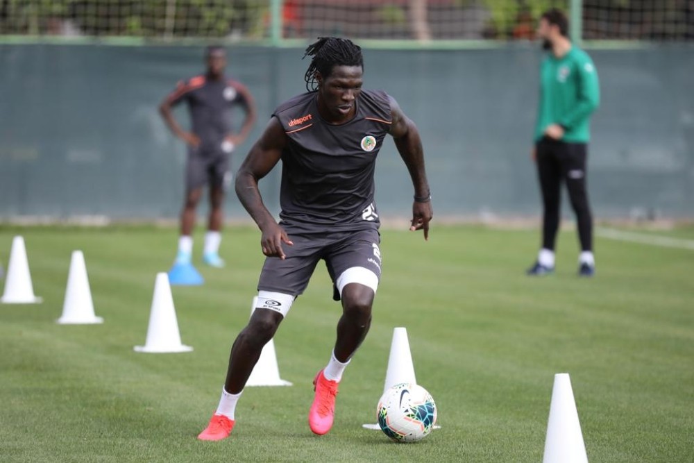 Alanyaspor hazırlıklarını sürdürdü 