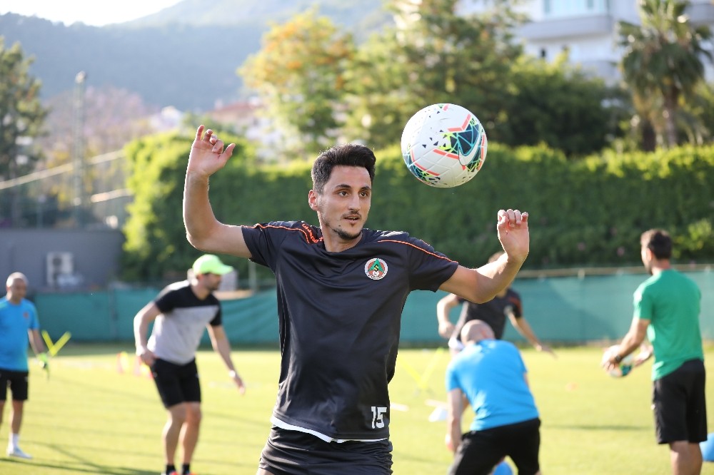 Alanyaspor hazırlıklarını sürdürdü 
