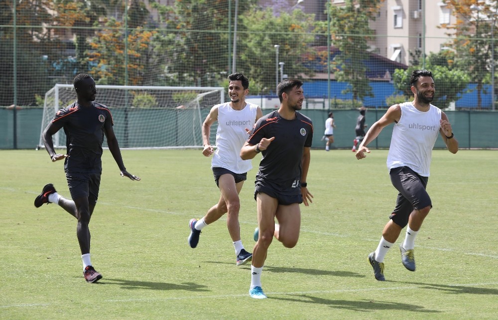 Alanyaspor hazırlıklarını sürdürdü 